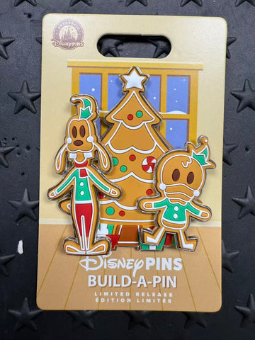 HKDL-Goofy and Donald Build a Pin Gingerbread