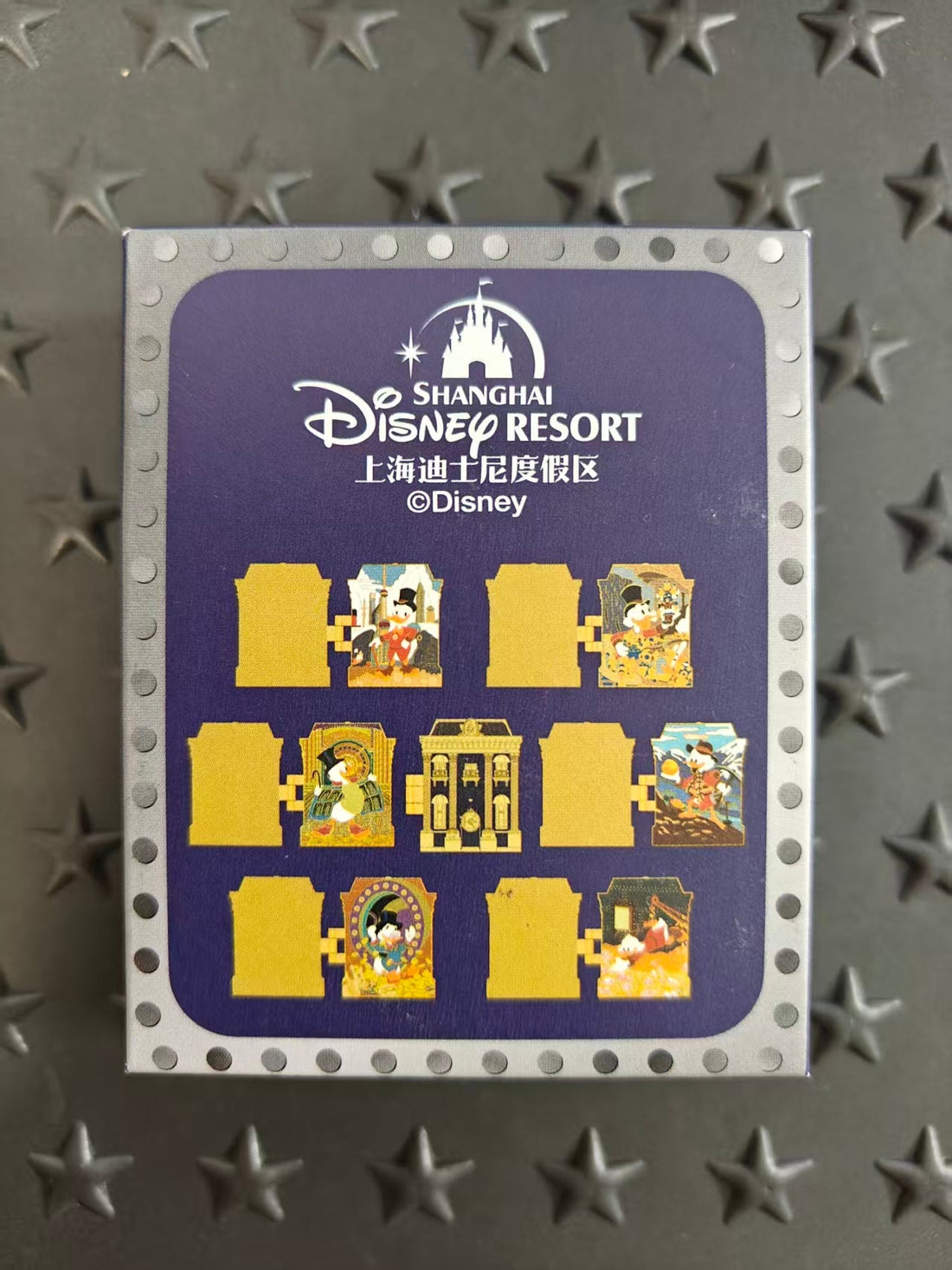 SHDL-Donald Duck 90th Birthday Scrooge's Vault Mystery Box - 1 Pin