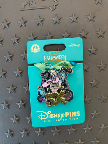 TDL-run DIS:  DL Halloween Half Marathon Weekend 2025 Halloween 5K Medal - Ursula