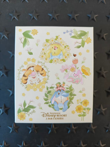 SHDL-2025 Spring Floral Winnie the Pooh&Friends Mystery Box - 1 Pin