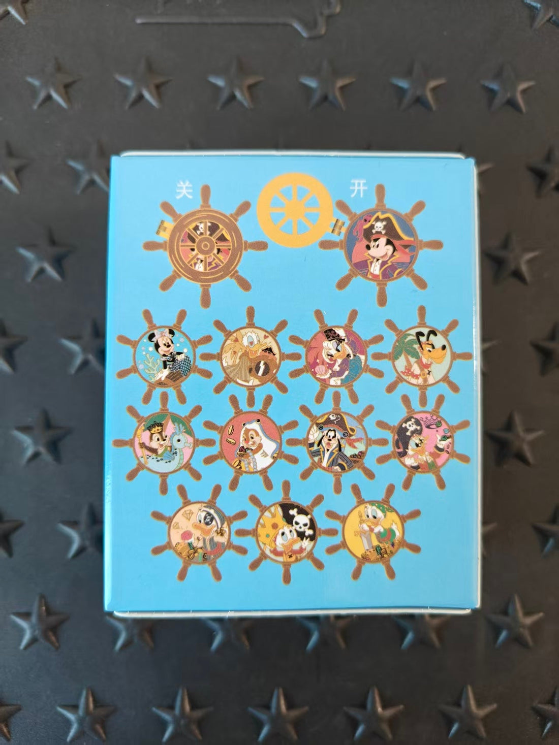 SHDL-Pirate of the Caribbean Mickey&Friends Mystery Box - 1 Pin