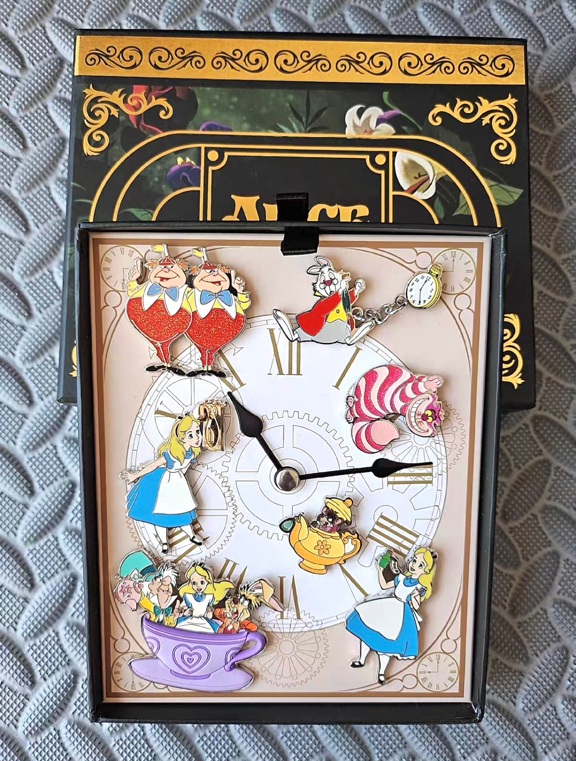 SHDL Aice in Wonderland Clock 7 Pin Set - LE300 – STELLAPIN