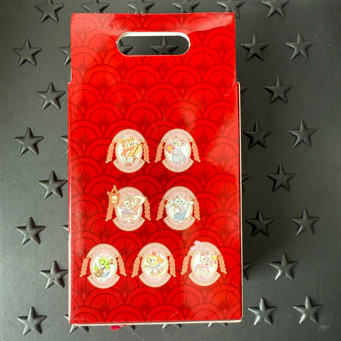 SHDL - Luna New Year Duffy and Friends Mystery Box - 1 pin